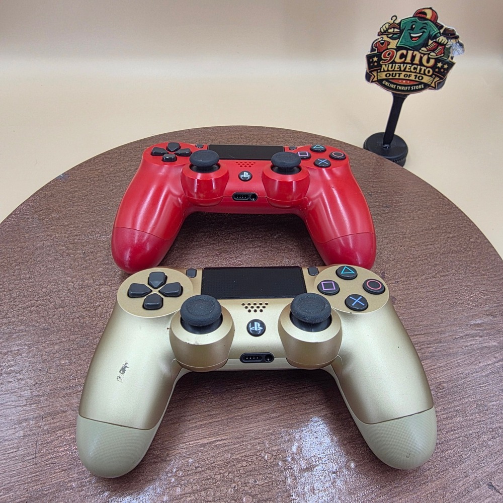 Sony DualShock 4 Wireless Controller Bundle PS4 Magma Red & Gold CUH-ZCT2U